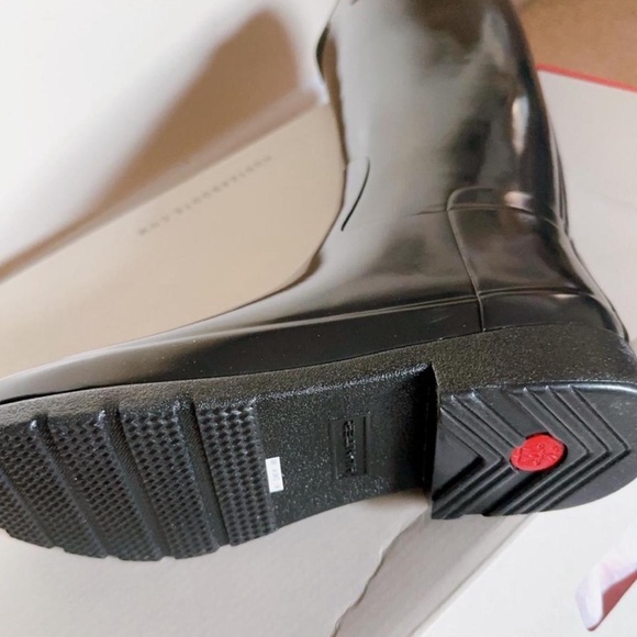 Women's Hunter Original Refined Tall Gloss Rain Boots - Picture 2 of 4